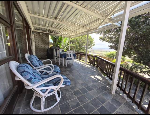 5 BEDROOM HOUSE FOR SALE IN FRAAIUITSIG